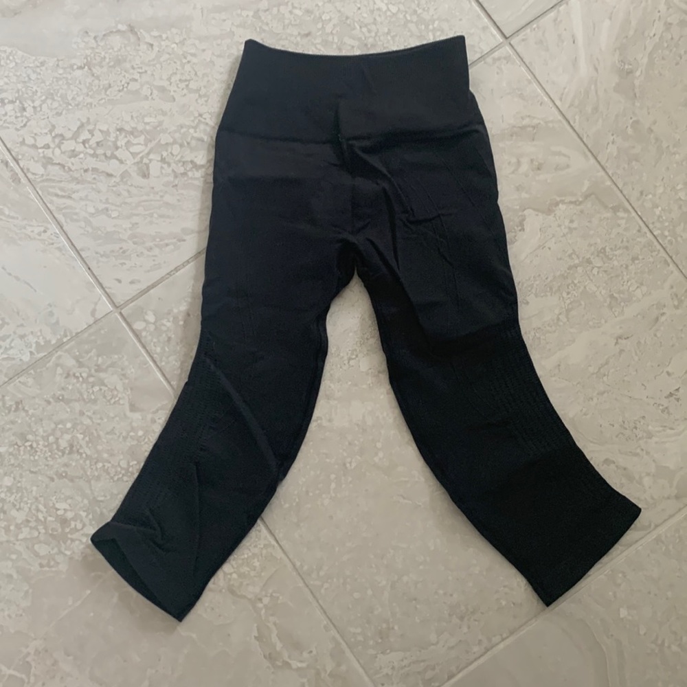 lulu lemon crop leggings
